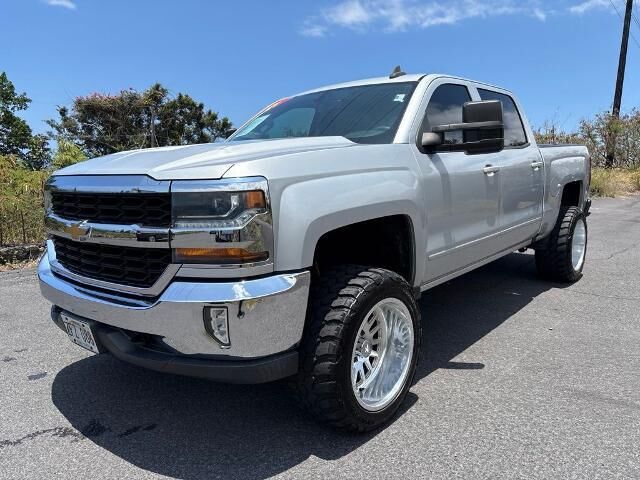 2017 Chevrolet Silverado 1500 LT — photo 1 of 26