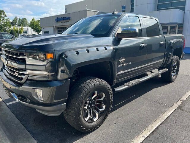 2018 Chevrolet Silverado 1500 LTZ — photo 1 of 30