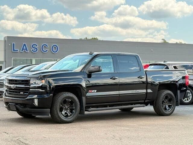 2017 Chevrolet Silverado 1500 LTZ — photo 1 of 3