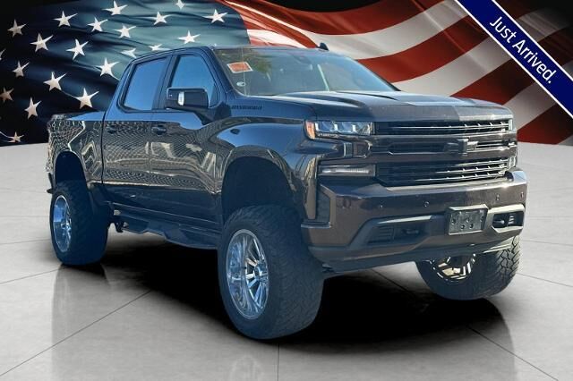 2019 Chevrolet Silverado 1500 LT — photo 1 of 7