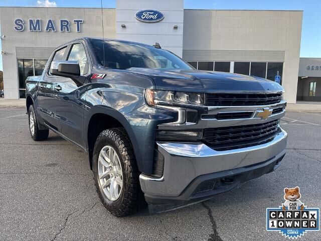 2021 Chevrolet Silverado 1500 LT — photo 1 of 13