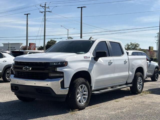 2019 Chevrolet Silverado 1500 LT — photo 1 of 2