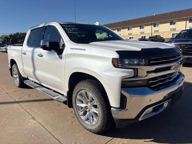 2019 Chevrolet Silverado 1500 LTZ — photo 1 of 13