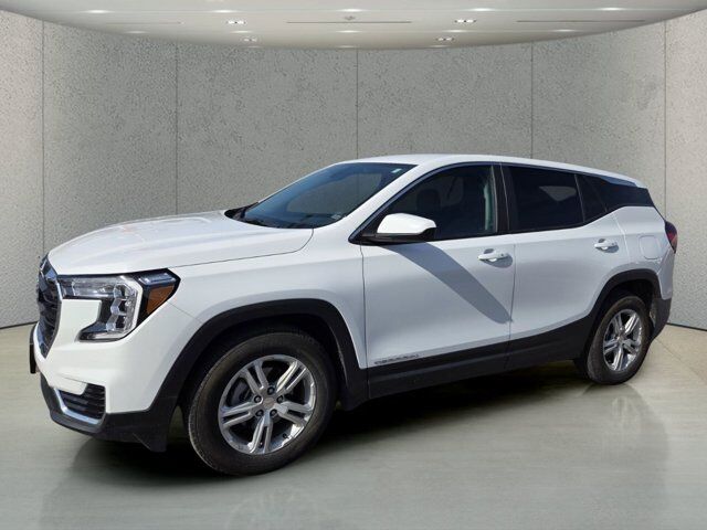 2024 GMC Terrain SLE — photo 1 of 3