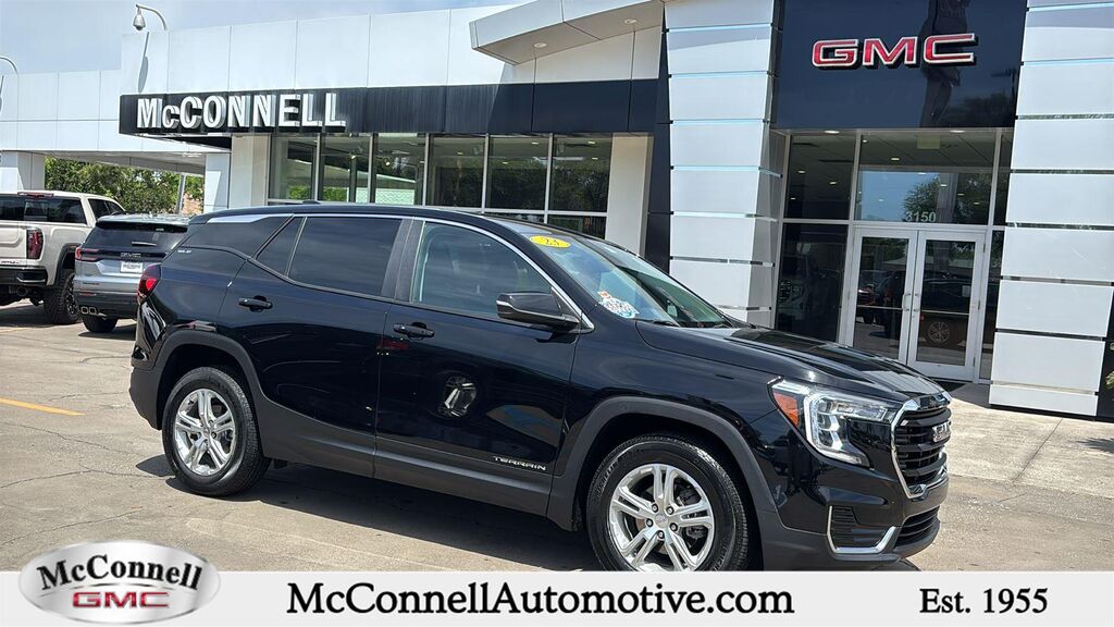 2023 GMC Terrain SLE — photo 1 of 19