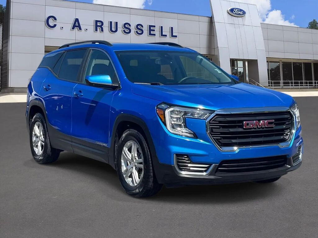 2024 GMC Terrain SLE — photo 1 of 13