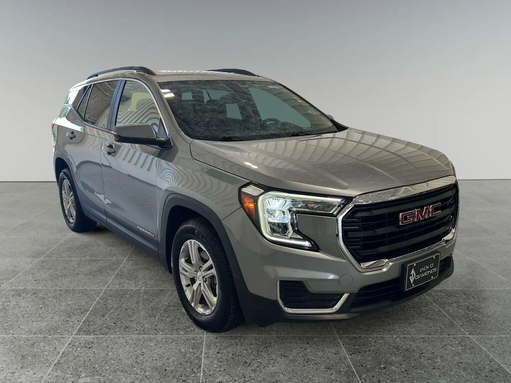 2024 GMC Terrain SLE — photo 1 of 13