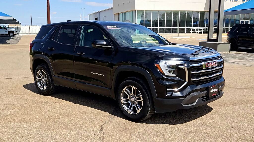 2025 GMC Terrain Elevation — photo 1 of 7