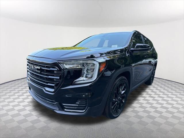 2023 GMC Terrain SLE — photo 1 of 13