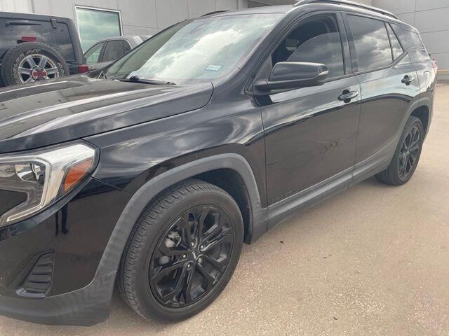 2020 GMC Terrain SLE — photo 1 of 9
