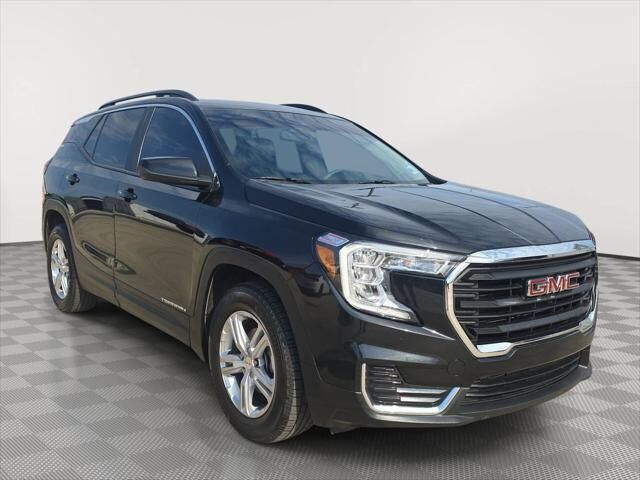 2022 GMC Terrain SLE — photo 1 of 13