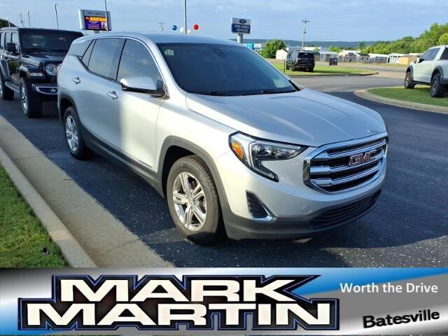 2020 GMC Terrain SLE — photo 1 of 26