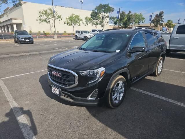 2021 GMC Terrain SLE — photo 1 of 13