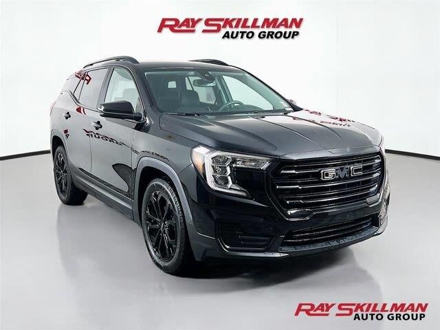 2022 GMC Terrain SLE — photo 1 of 8