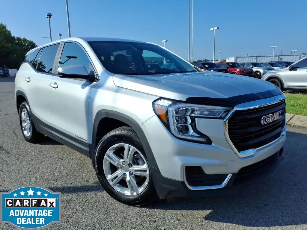 2022 GMC Terrain SLE — photo 1 of 13
