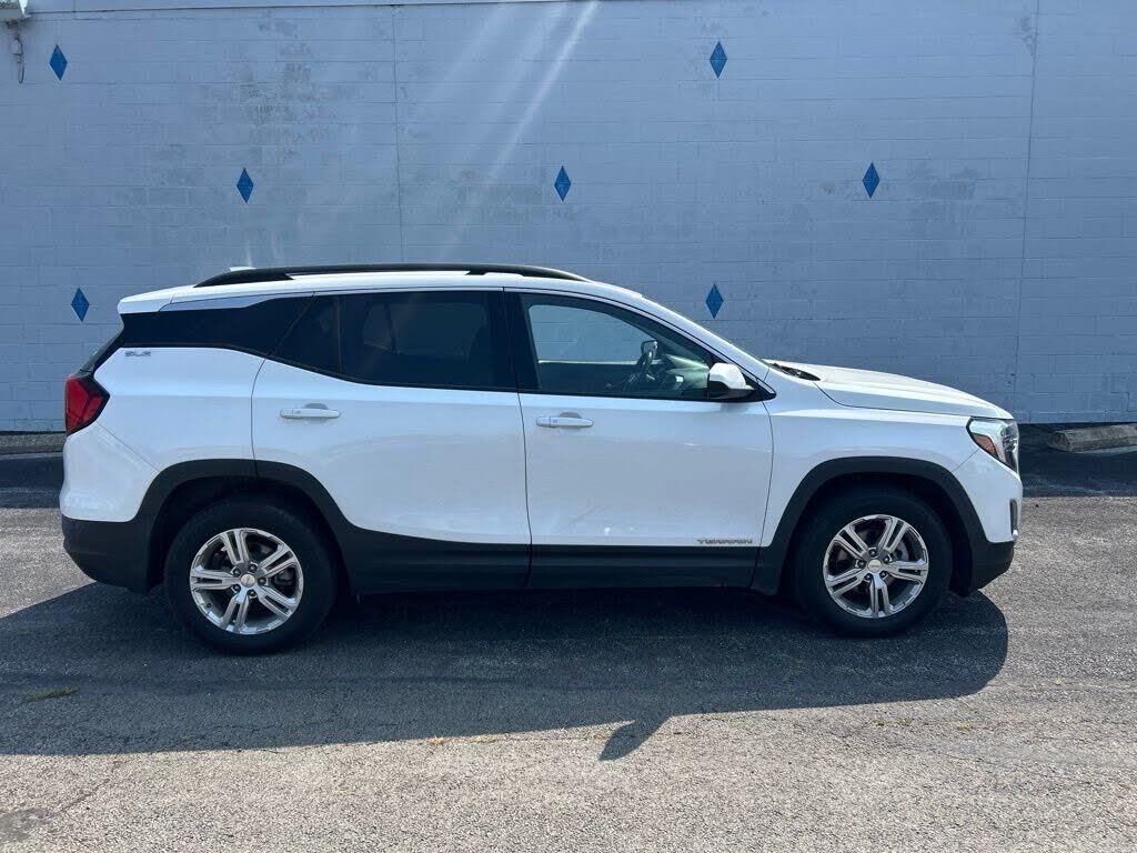 2020 GMC Terrain SLE — photo 1 of 25