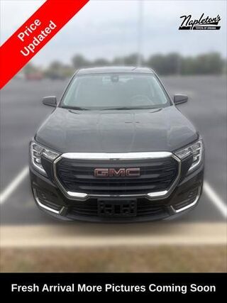 2022 GMC Terrain SLE — photo 1 of 9
