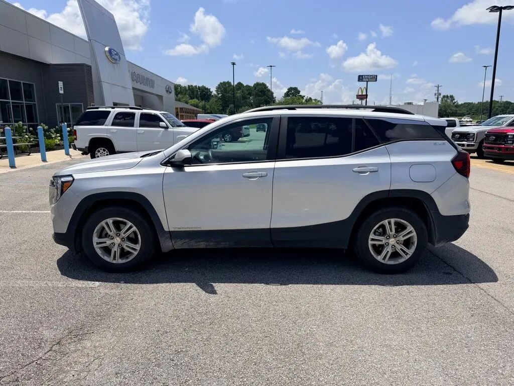2022 GMC Terrain SLE — photo 1 of 92