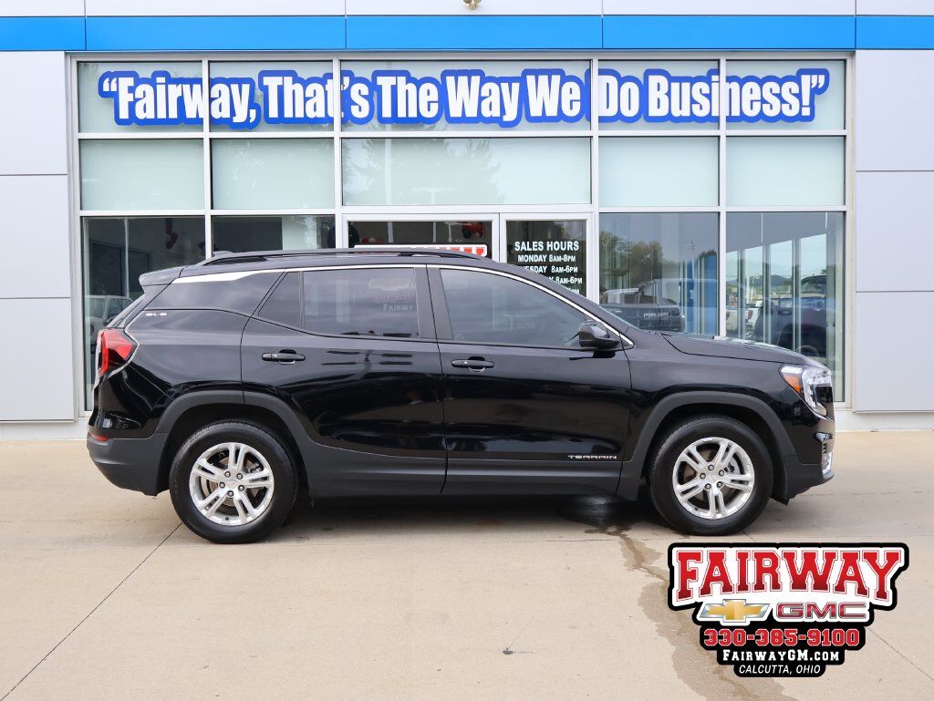 2022 GMC Terrain SLE — photo 1 of 13