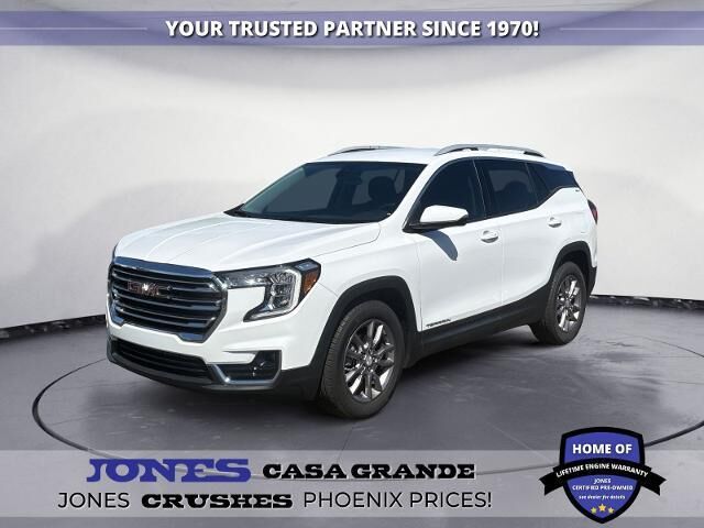 2023 GMC Terrain SLT — photo 1 of 12