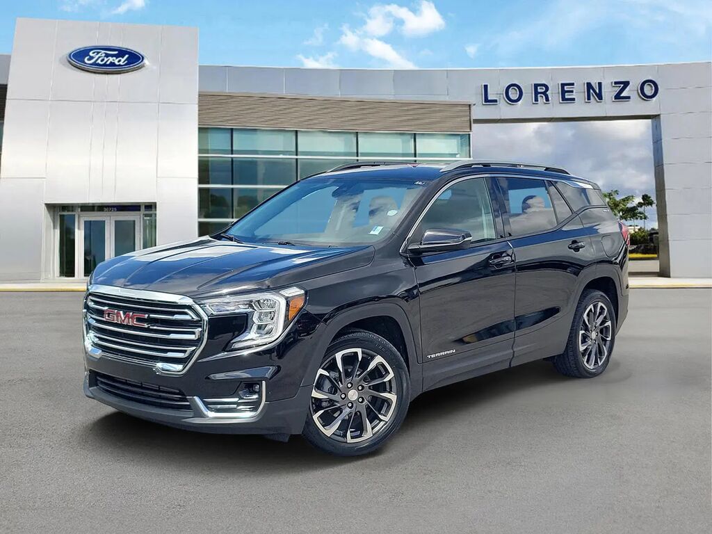 2024 GMC Terrain SLT — photo 1 of 13