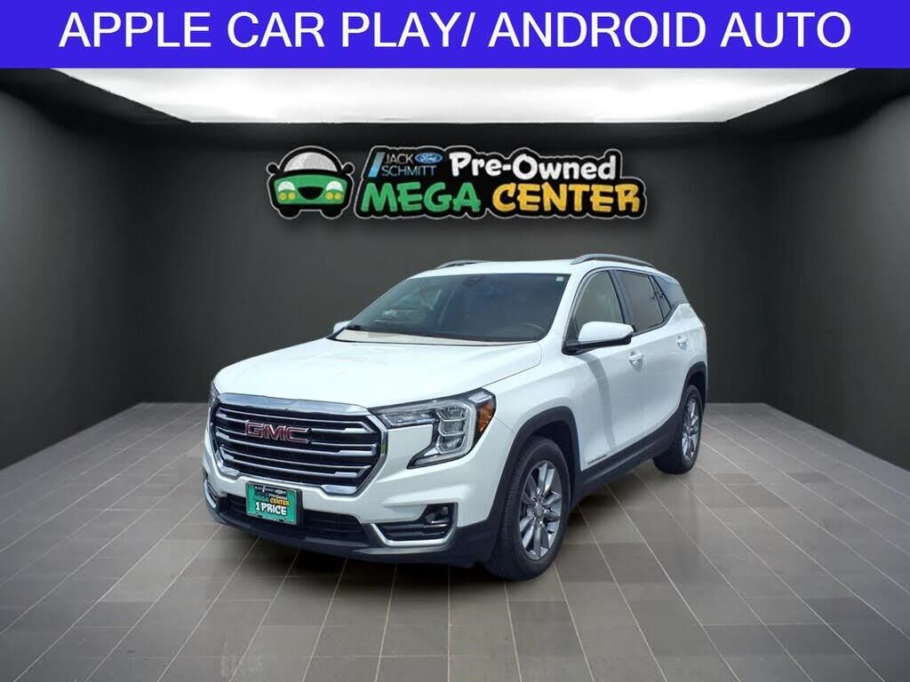 2024 GMC Terrain SLT — photo 1 of 1