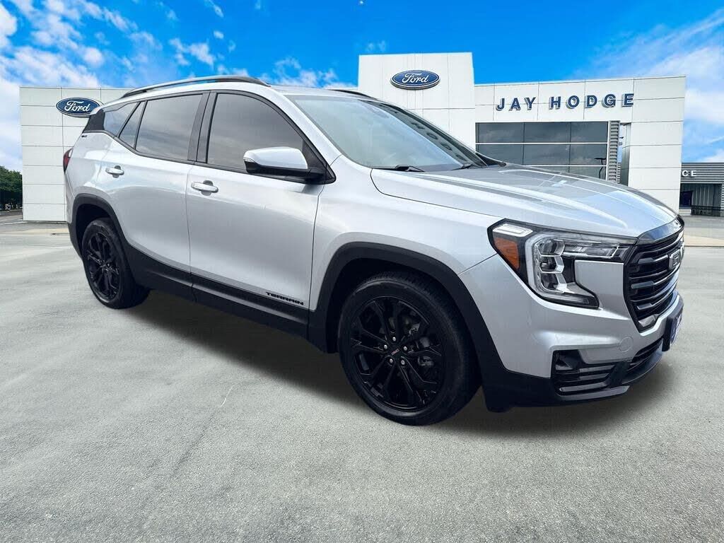 2022 GMC Terrain SLT — photo 1 of 1