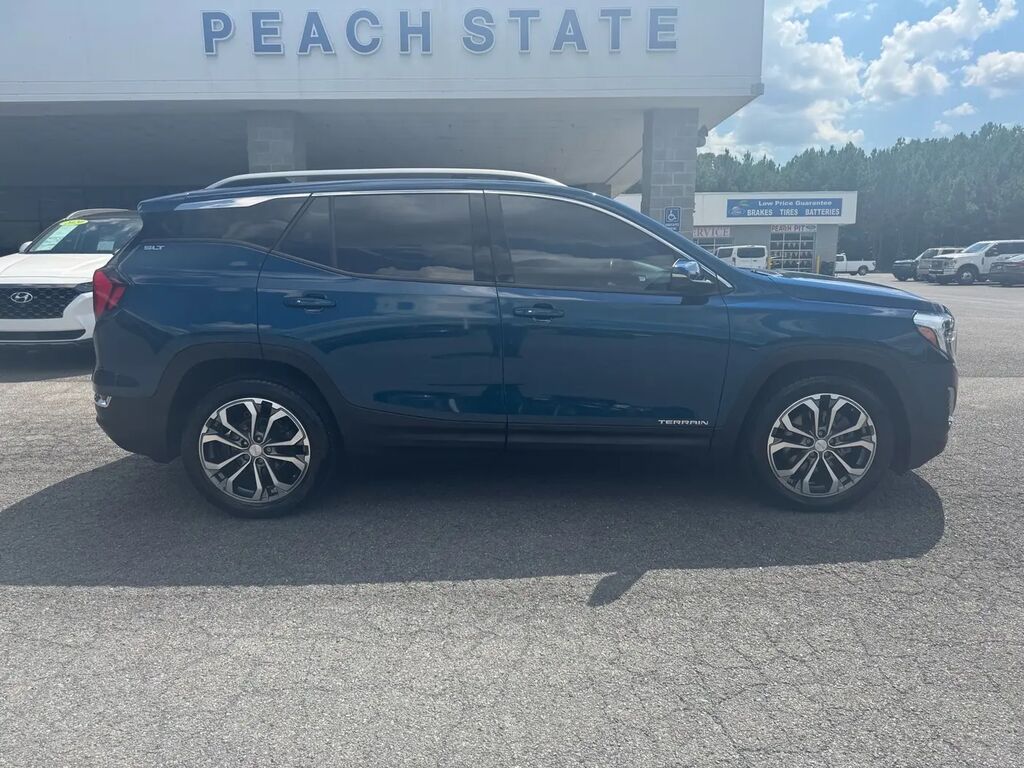 2020 GMC Terrain SLT — photo 1 of 14