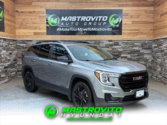 2023 GMC Terrain SLE — photo 1 of 13