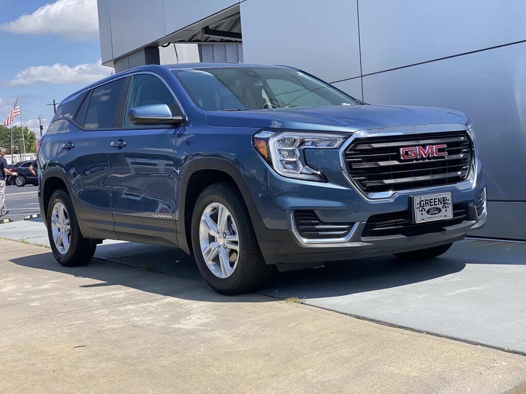 2024 GMC Terrain SLE — photo 1 of 1