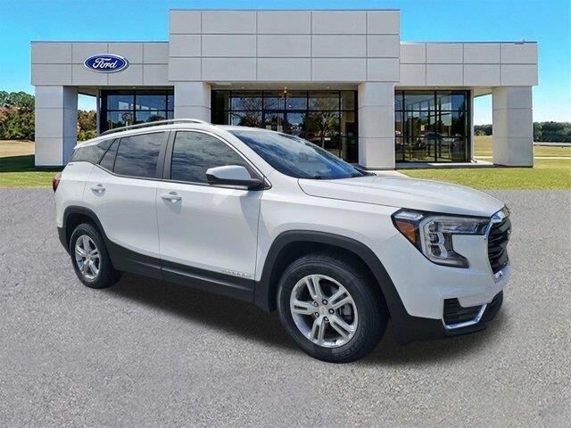 2024 GMC Terrain SLE — photo 1 of 26