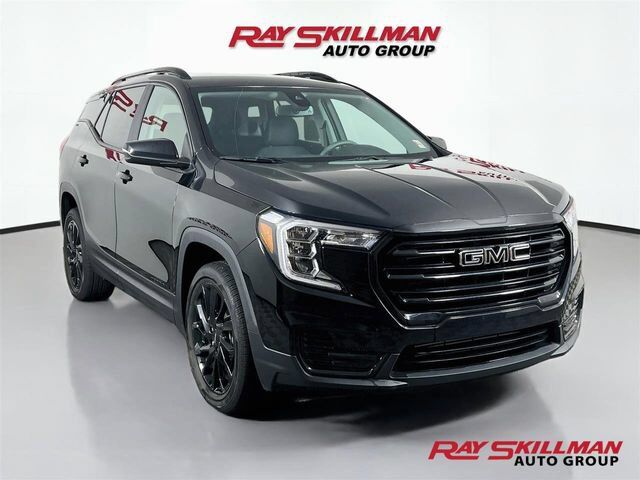 2023 GMC Terrain SLE — photo 1 of 12