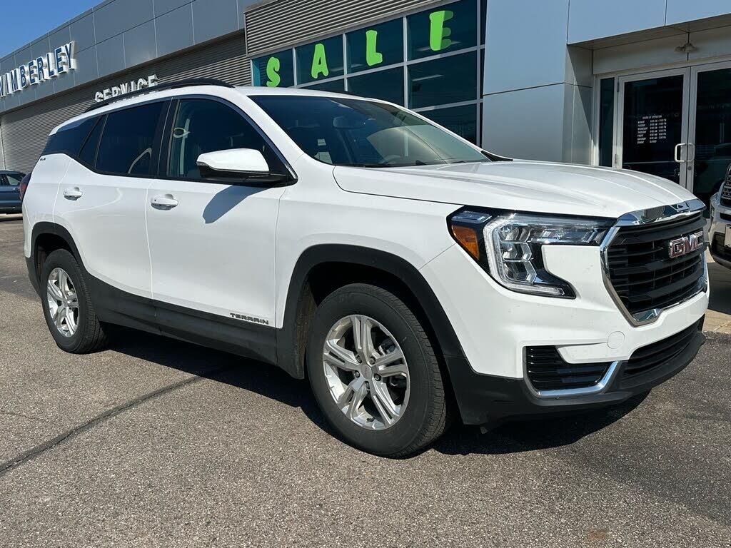 2024 GMC Terrain SLE — photo 1 of 2