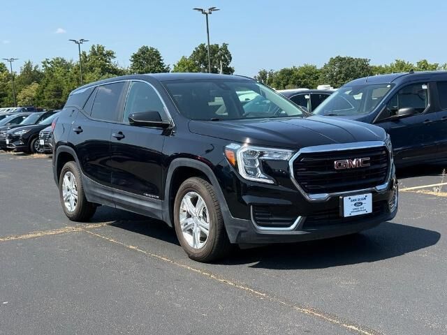 2024 GMC Terrain SLE — photo 1 of 13