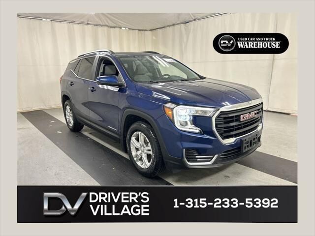 2022 GMC Terrain SLE — photo 1 of 13