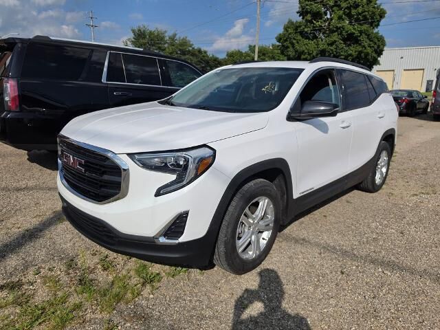 2020 GMC Terrain SLE — photo 1 of 46
