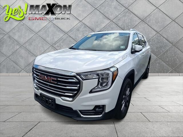 2023 GMC Terrain SLT — photo 1 of 5