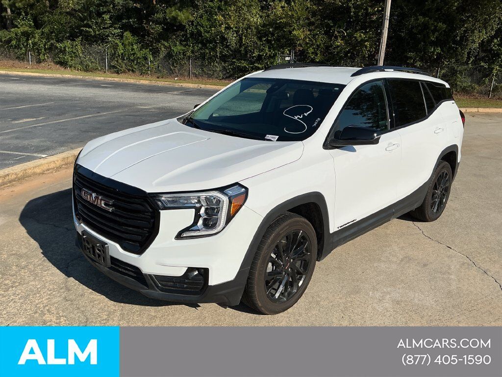 2024 GMC Terrain SLT — photo 1 of 12