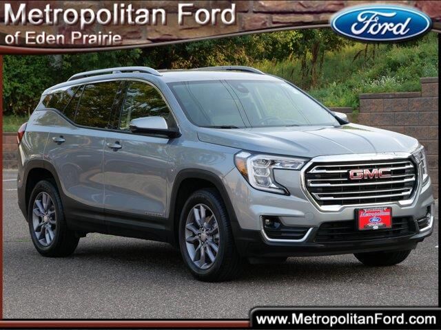 2023 GMC Terrain SLT — photo 1 of 2