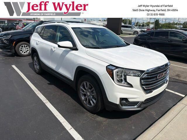 2024 GMC Terrain SLT — photo 1 of 13
