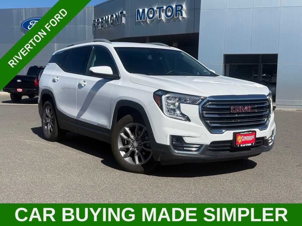 2024 GMC Terrain SLT — photo 1 of 13