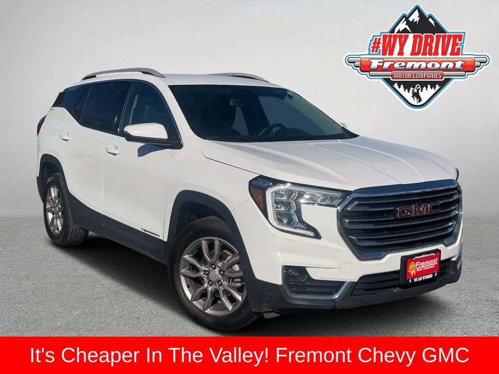 2024 GMC Terrain SLT — photo 1 of 13