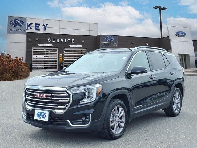 2024 GMC Terrain SLT — photo 1 of 1