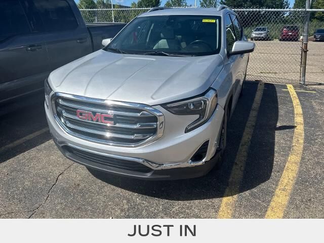 2020 GMC Terrain SLT — photo 1 of 13