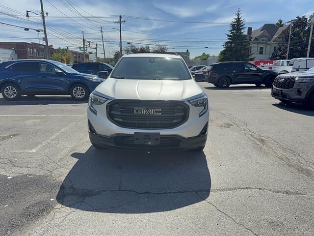 2020 GMC Terrain SLT — photo 1 of 26