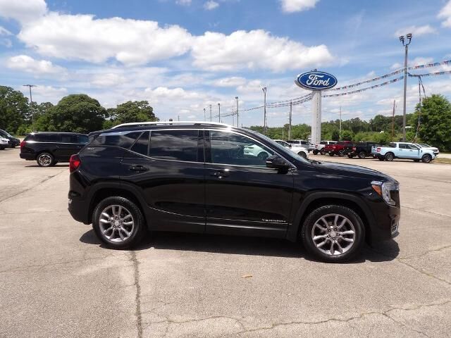 2022 GMC Terrain SLT — photo 1 of 26