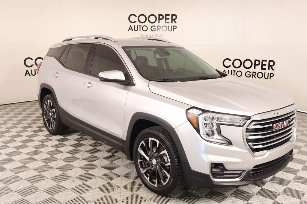 2022 GMC Terrain SLT — photo 1 of 15