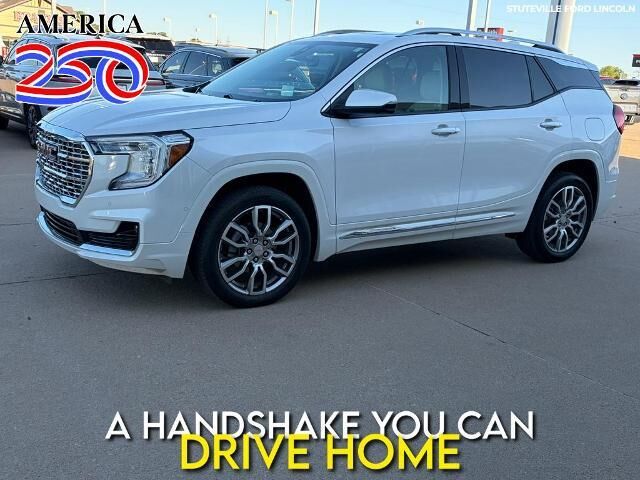 2024 GMC Terrain Denali — photo 1 of 13