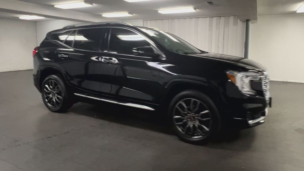2024 GMC Terrain Denali — photo 1 of 7