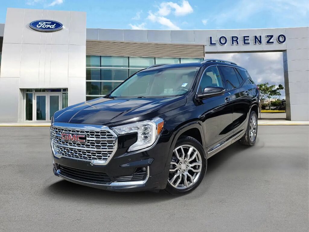 2023 GMC Terrain Denali — photo 1 of 13